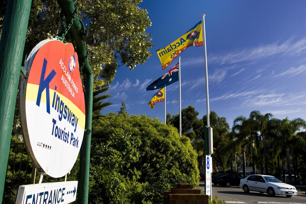 Acclaim Kingsway Tourist Park Hotel Madeley ภายนอก รูปภาพ